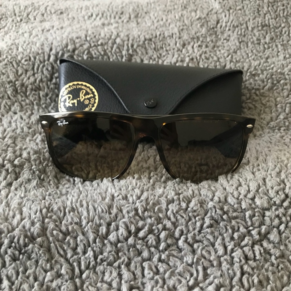 Ray Ban Boyfriend Sunnies RB4147